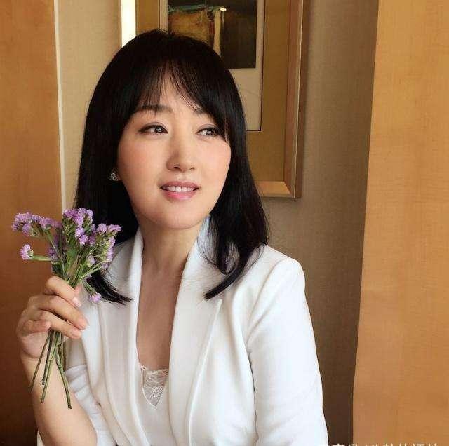 十足女神fan,我研究了三个月,才发现真正的女神感藏在这些不起眼的细节里 十足女神fan,我研究了三个月,才发现真正的女神感藏在这些不起眼的细节里